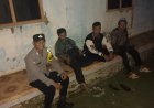 Polsek Cikembar Polres Sukabumi Sambangi Pos Satkamling Desa Sukamaju, Perkuat Keamanan Lingkungan